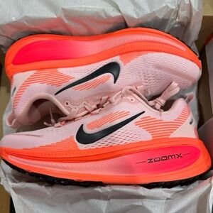 Nike Vomero 18